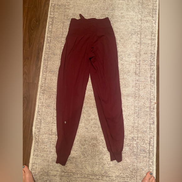 Lululemon joggers - Picture 2 of 3